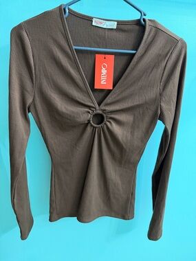 Women’s Brown Long Sleeve V-Neck Top